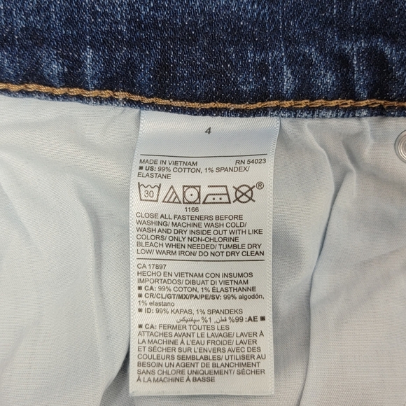 Old Navy Barbara Dark Wash Ripped Boyfriend Straight Denim Blue Jeans Sz 4 NEW - Picture 15 of 16